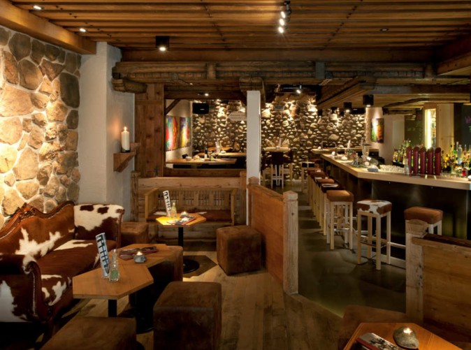 024_Eiger Selfness Grindewald - Schoene Aussichten Touristik -Gepsi Bar